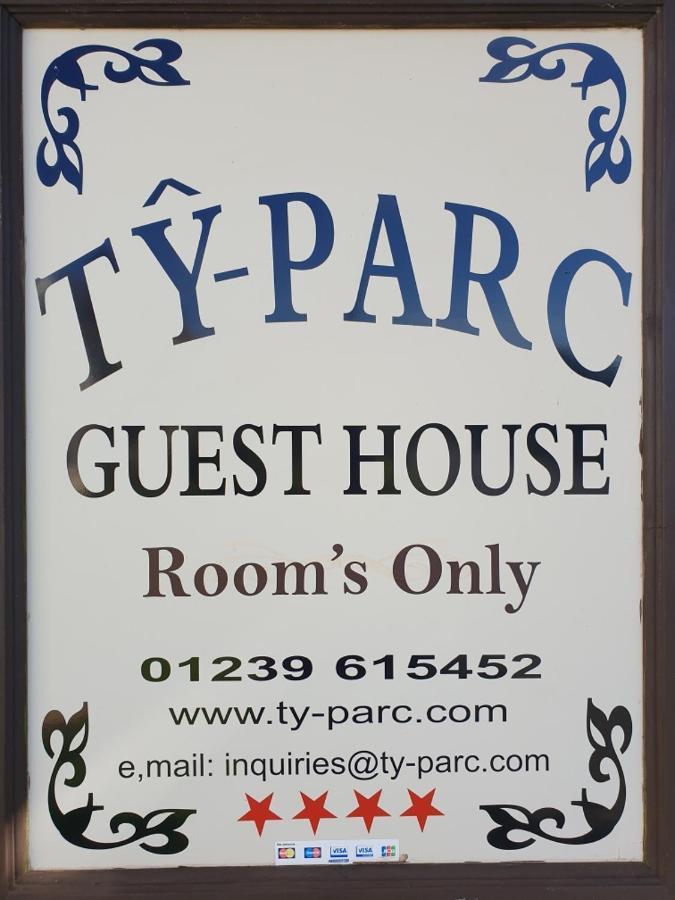 Ty-Parc Hotel Cardigan Buitenkant foto